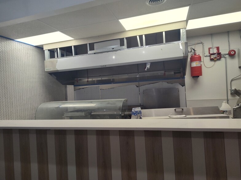 More Photos Of 6825 Richmond Hwy, Alexandria Freestanding For Sale