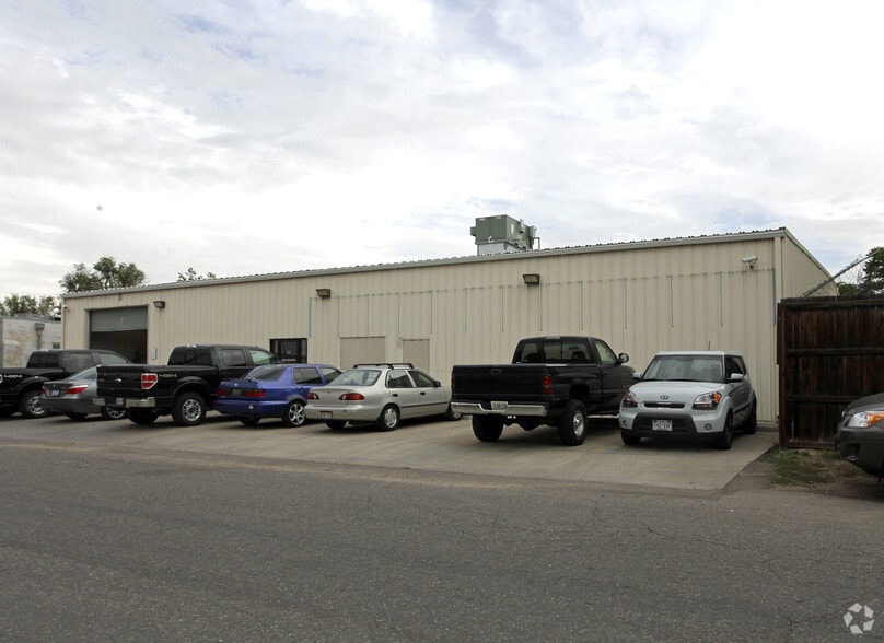 More Photos Of 2380 S Delaware St, Denver Manufacturing For Sale