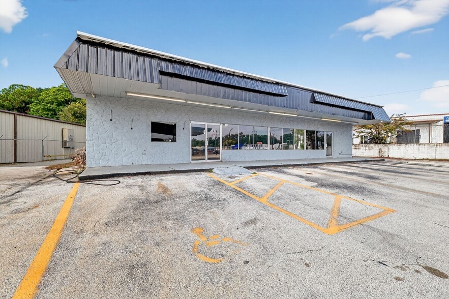 More Photos Of 1526 US Highway 441, Leesburg Auto Dealership For Sale