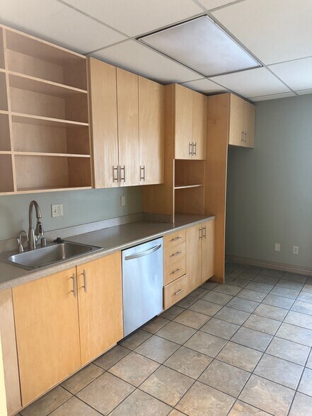 More Photos Of 201 E 54th Ave, Anchorage Office For Lease