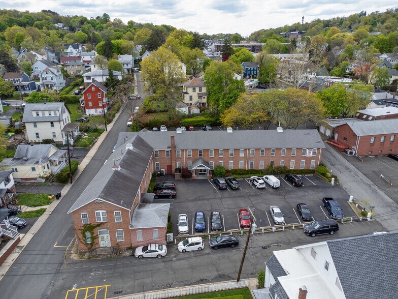 More Photos Of 9-15 Mill St, Nyack Office For Lease