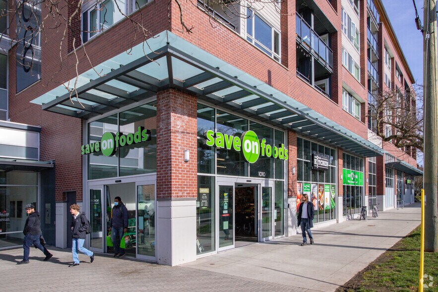 More Photos Of 1008 Pandora Av, Victoria Apartments For Lease