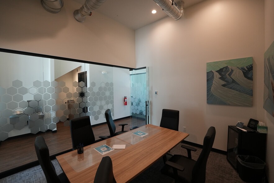 More Photos Of 827-833 E Pioneer Rd, Draper Loft Creative Space For Sale