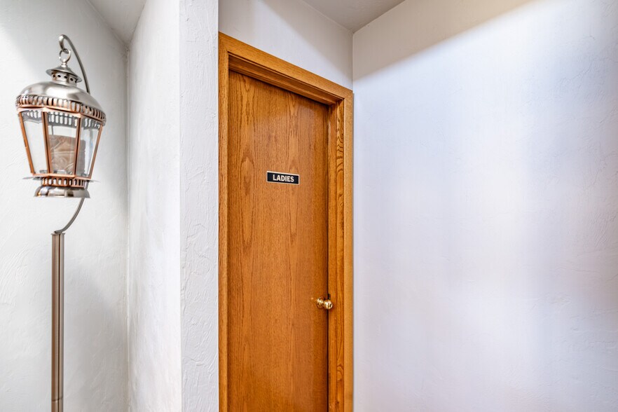 More Photos Of 1010 S Main St, Lebanon Loft Creative Space For Lease