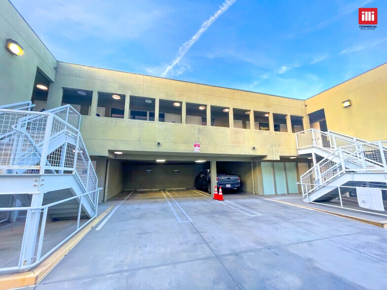 More Photos Of 4721 Laurel Canyon Blvd, Valley Village Medical For Sale