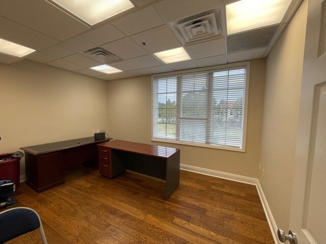 More Photos Of 42 Business Centre Dr, Miramar Beach Office For Sale