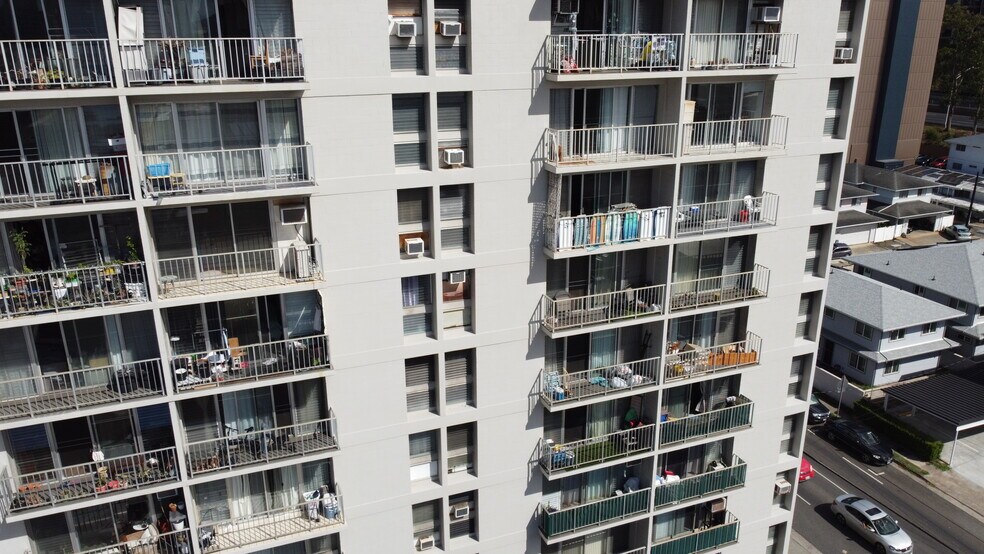 More Photos Of 1077 Kinau St, Honolulu Multifamily For Sale