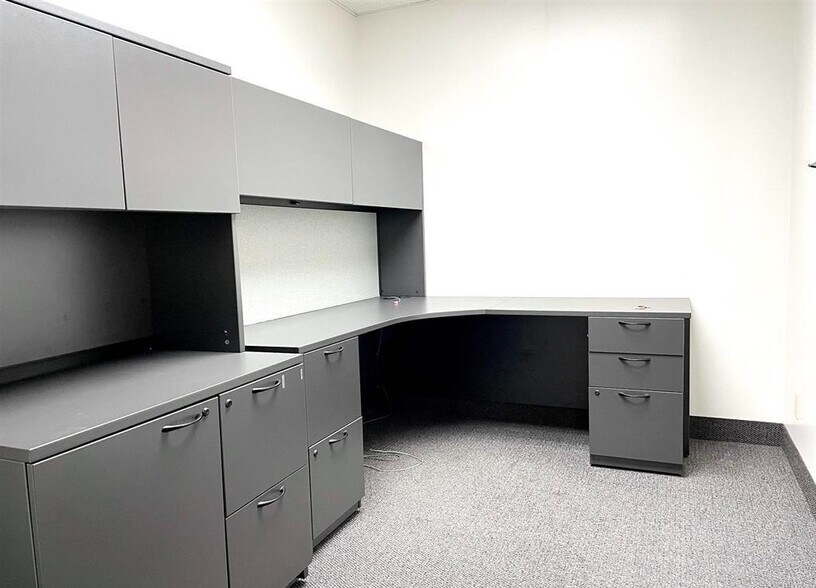 More Photos Of 456 Fulton St, Peoria Office For Sale