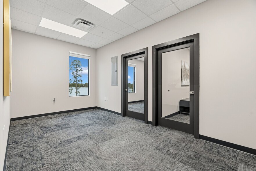 More Photos Of 131 S Country Club Rd, Lake Mary Office For Sale