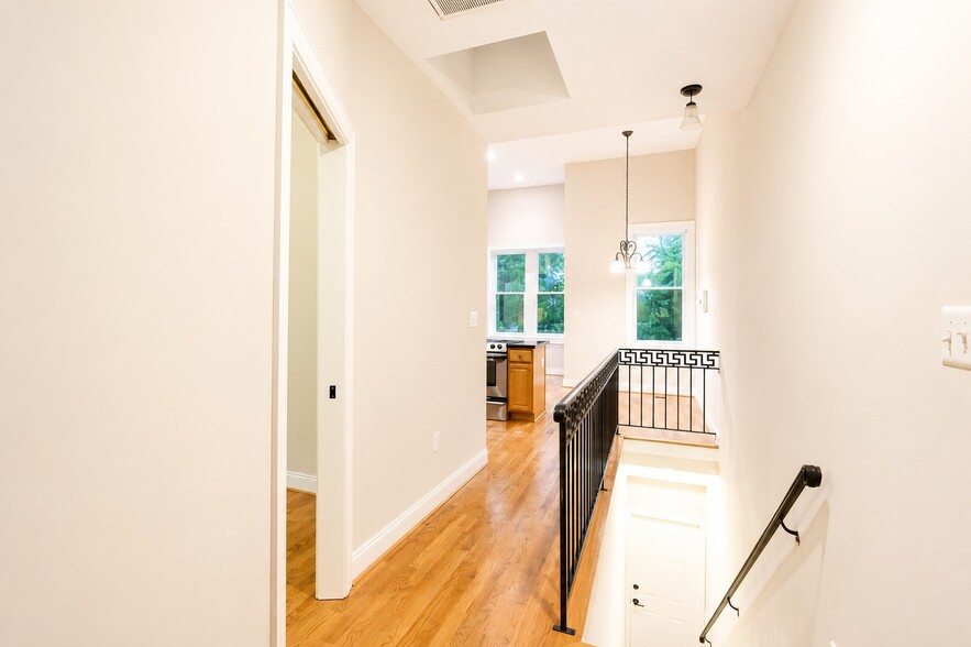 More Photos Of 1911 8th St NW, Washington Apartments For Sale