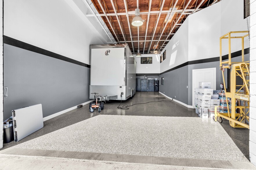More Photos Of 1316-1320 Coolidge Ave, National City Light Distribution For Sale