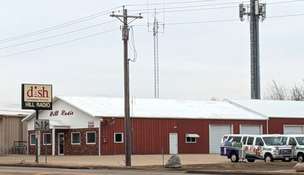 More Photos Of 2503 General Electric Rd, Bloomington Flex For Sale