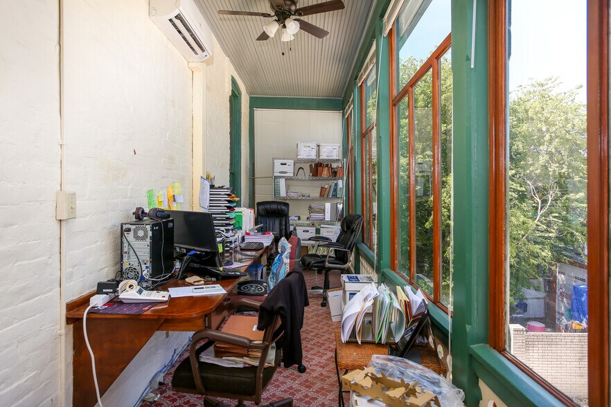 More Photos Of 635 S Presa St, San Antonio Storefront Retail Office For Sale