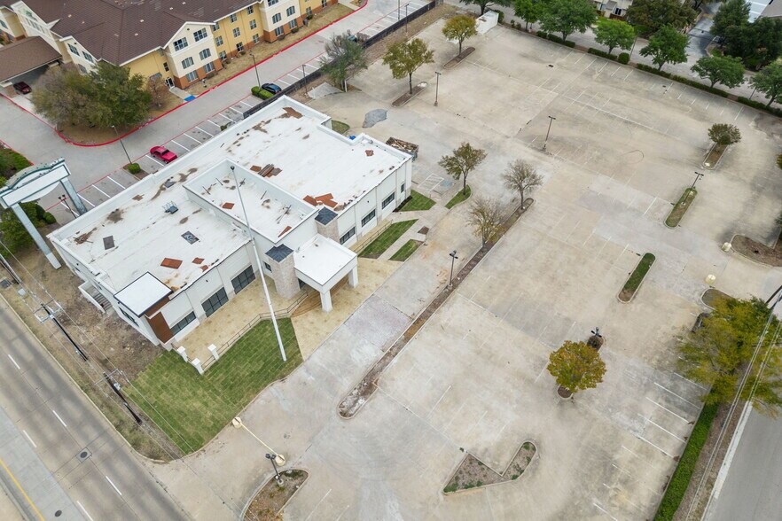 More Photos Of 18438 Dallas Pky, Dallas General Retail For Sale