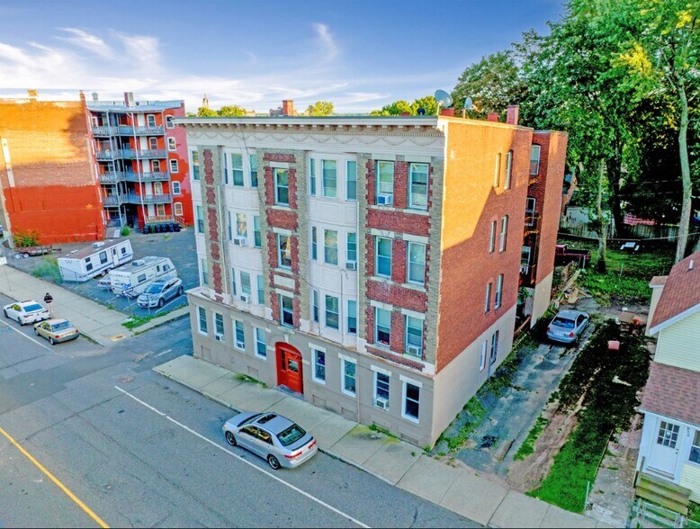 More Photos Of 948 Dwight St, Holyoke Apartments For Sale