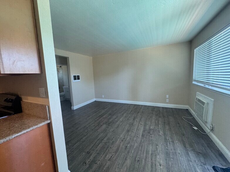 More Photos Of 150 E Orangeburg Ave, Modesto Apartments For Sale