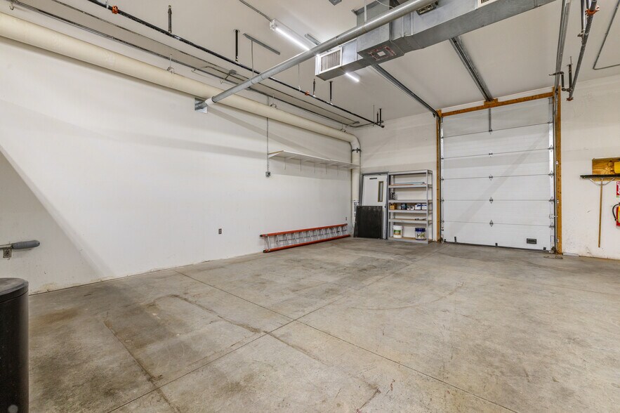 More Photos Of 5955 Mt Rushmore Rd, Rapid City Storefront Retail Office For Sale