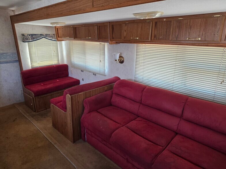 More Photos Of 566 Central Blvd, Quartzsite Freestanding For Sale