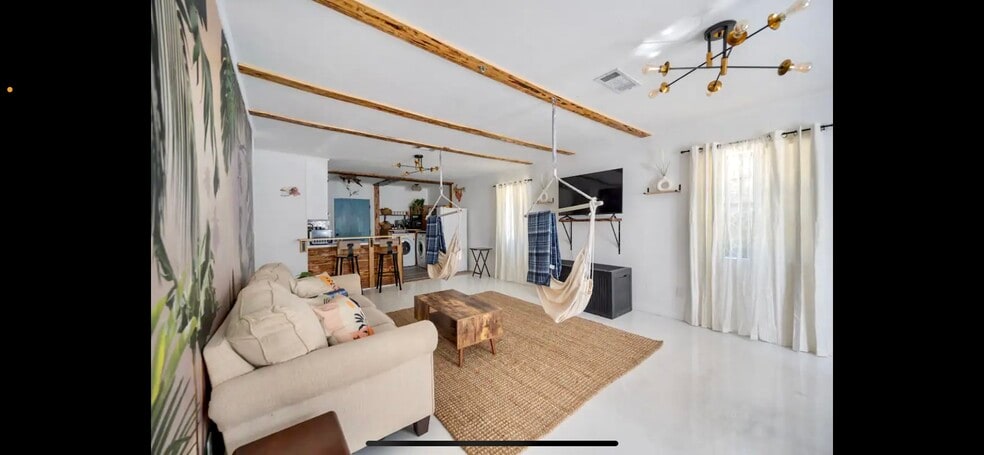 More Photos Of 2001 N 61st Ave, Pensacola Apartments For Sale