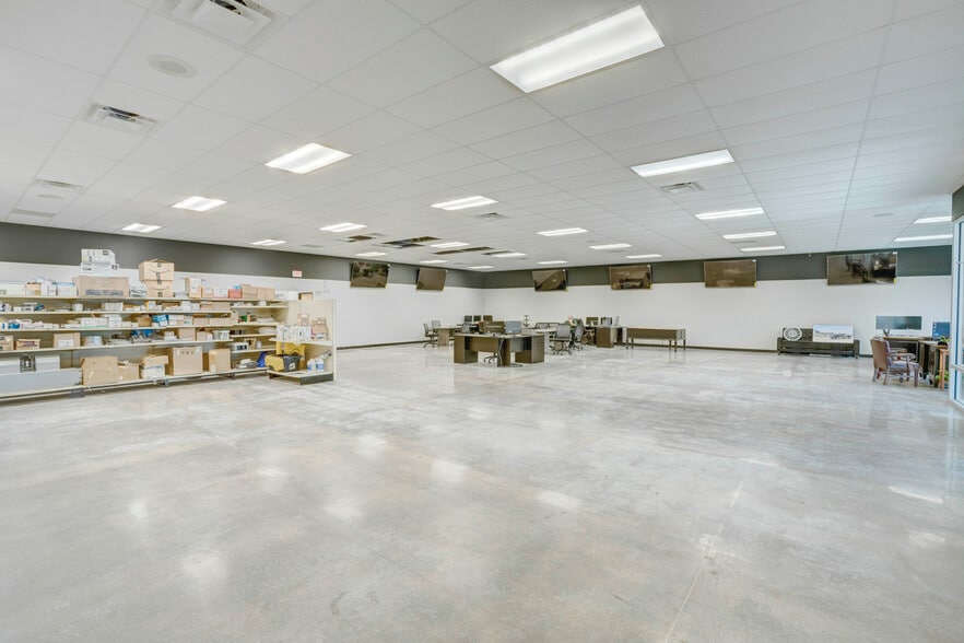 More Photos Of 5615 Rufe Snow Dr, North Richland Hills Freestanding For Sale