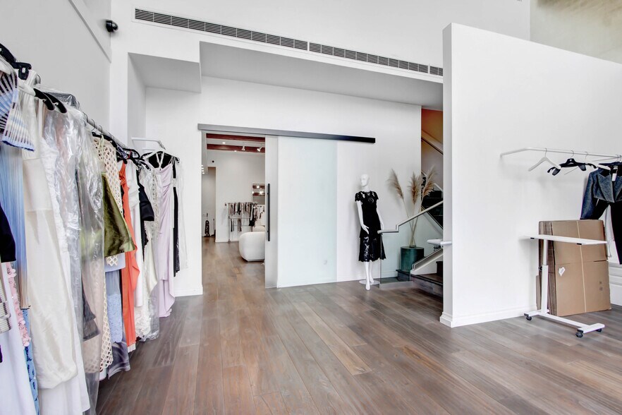 More Photos Of 651-653 N La Cienega Blvd, West Hollywood Storefront Retail Office For Sale