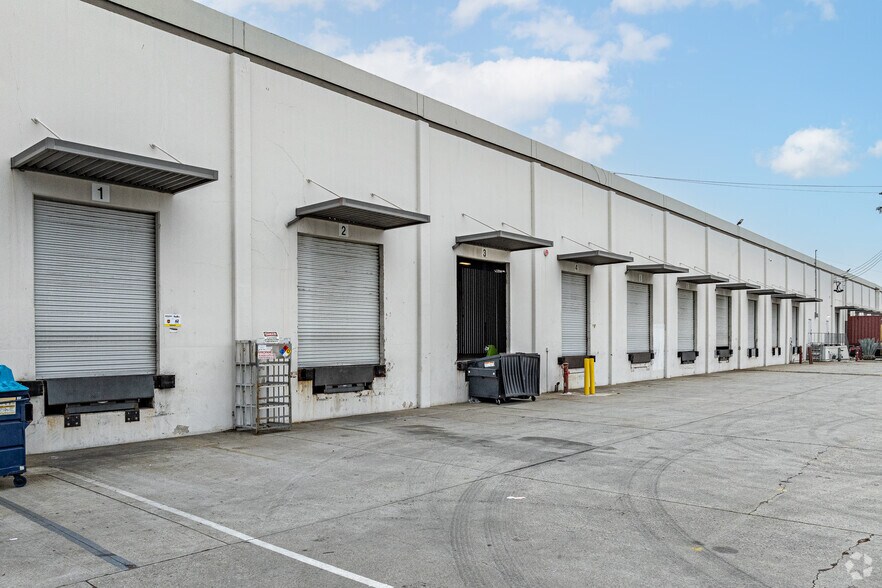 More Photos Of 15910-15912 Valley View Ave, La Mirada Warehouse For Lease