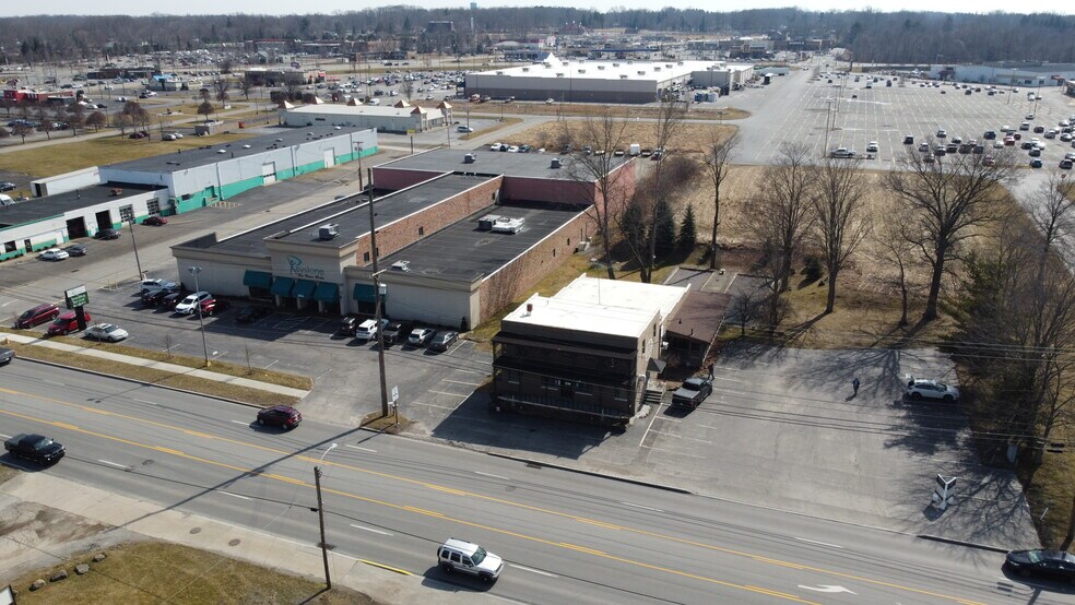 More Photos Of 3036 E State St, Hermitage Bar For Sale