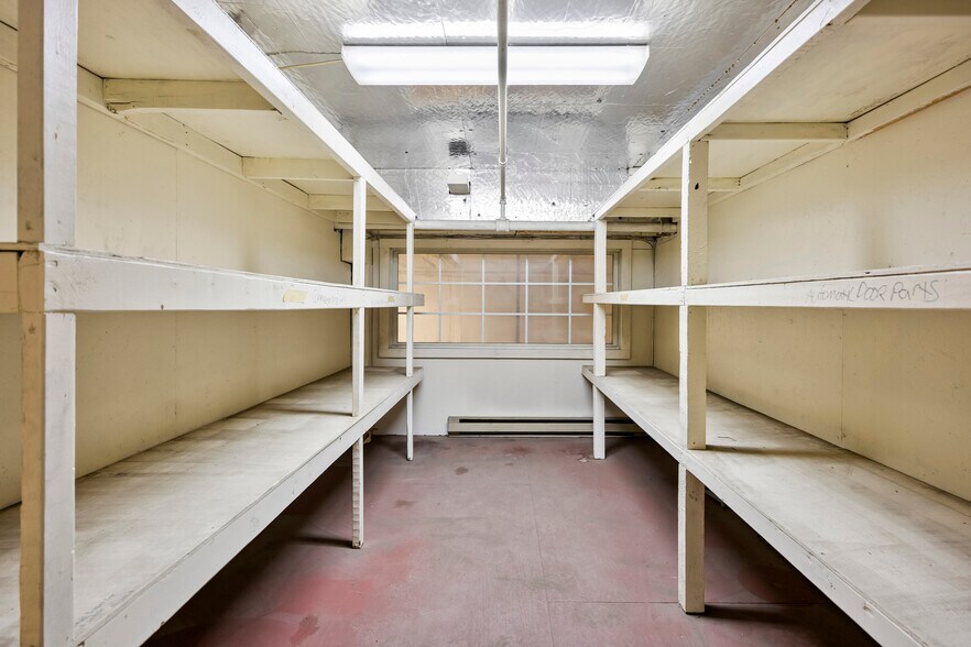 More Photos Of 403-409 N Pearl St, Albany Warehouse For Sale