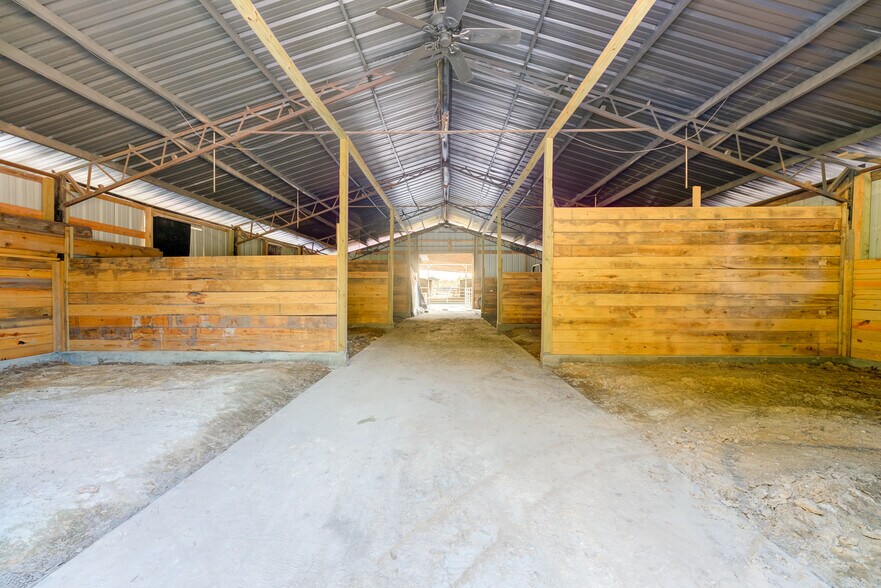 More Photos Of 19323 Belleau Wood Dr, Humble Flex For Sale