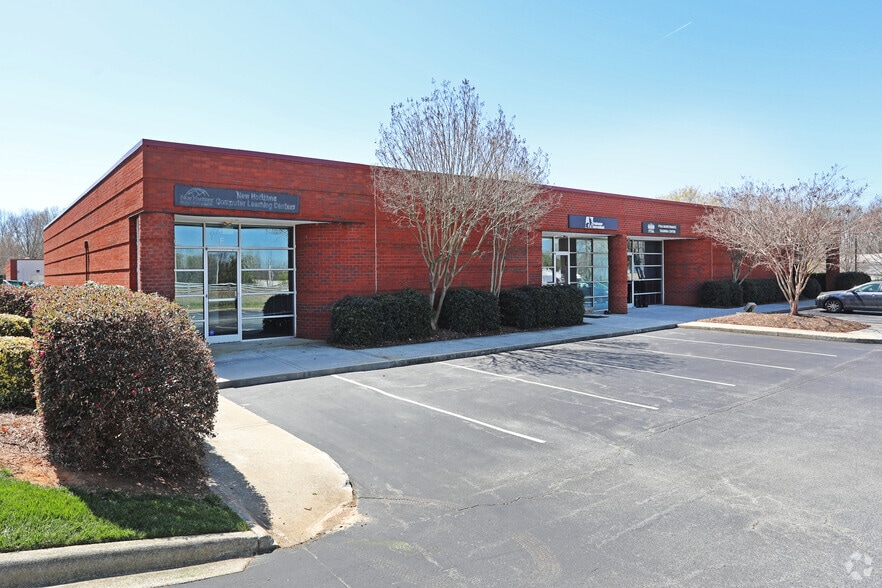 More Photos Of 7021 Albert Pick Rd, Greensboro Light Distribution For Lease