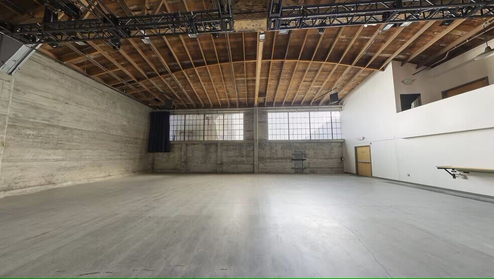 More Photos Of 991 Tennessee St, San Francisco Manufacturing For Sale