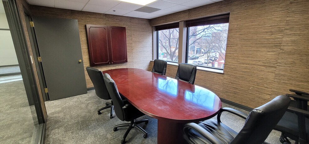 More Photos Of 230 2nd St SE, Cedar Rapids Office For Lease