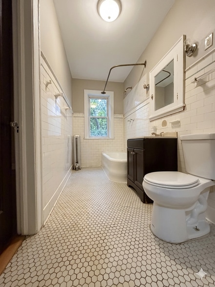 More Photos Of 7924 S Rhodes Ave, Chicago Apartments For Sale