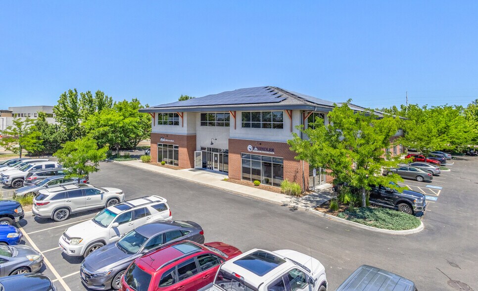 More Photos Of 1119 E State St, Eagle Office For Lease