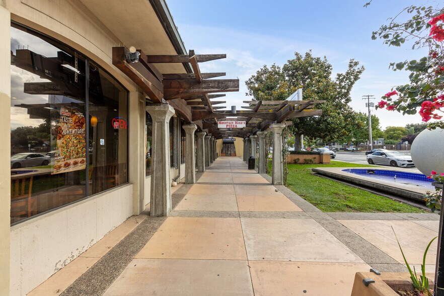 More Photos Of 951 Monroe St, Santa Clara Freestanding For Sale