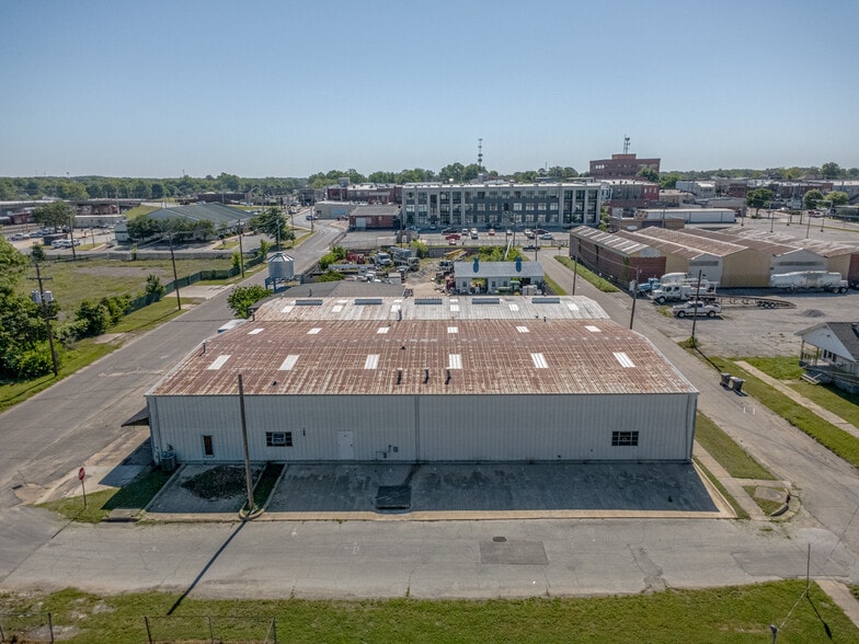 More Photos Of 301 Burke Ave, Jonesboro Warehouse For Sale