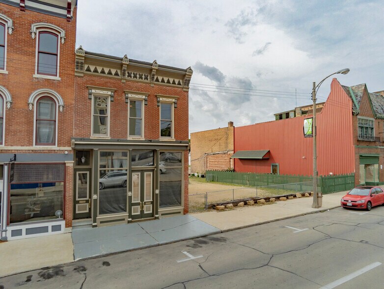 More Photos Of 217 W Main St, Freeport Office Residential For Sale