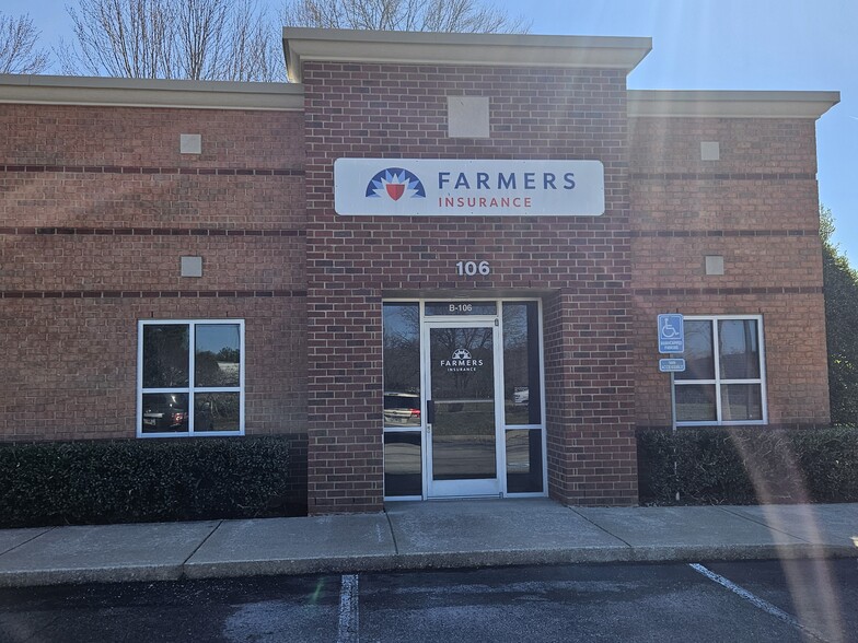 More Photos Of 256 Seaboard Ln, Franklin Medical For Lease