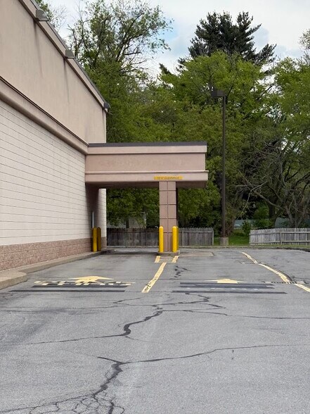 More Photos Of 2616 Brewerton Rd, Mattydale Drugstore For Lease