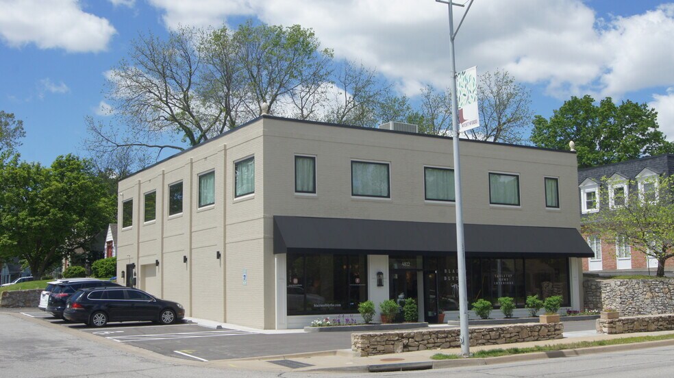 More Photos Of 4812 Rainbow Blvd, Mission General Retail For Sale