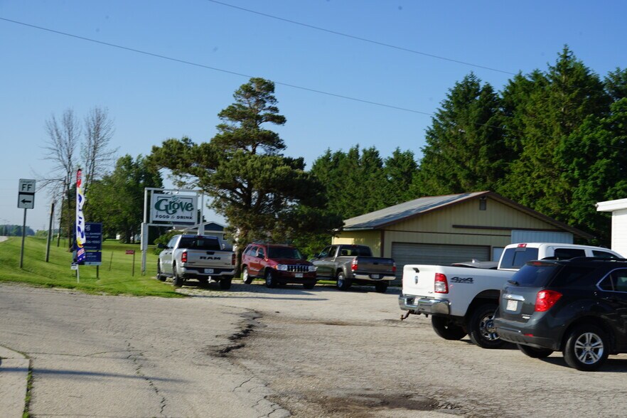 More Photos Of N4494 State Highway 42, Kewaunee Restaurant For Sale