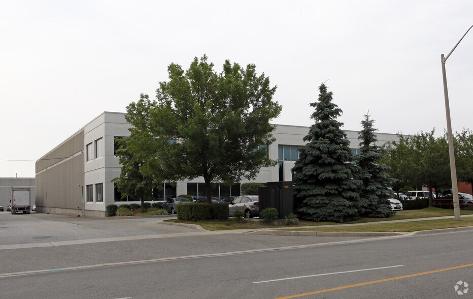 More Photos Of 416 Watline Ave, Mississauga Flex For Lease