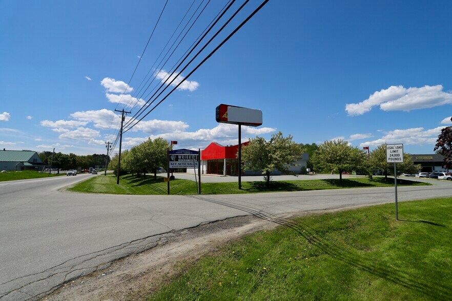 More Photos Of 108 Community Dr, Newport Freestanding For Lease