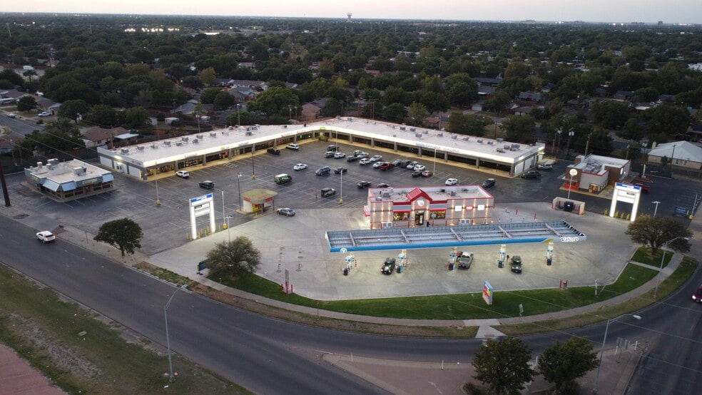 Primary Photo Of 7006 University Ave, Lubbock Unknown For Lease