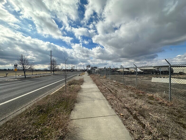 More Photos Of 2719 E Isaacs Ave, Walla Walla Distribution For Sale