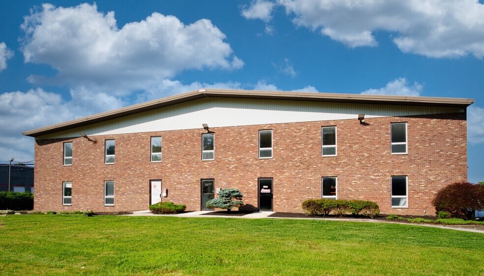 Primary Photo Of 1 Gold Mine Rd, Flanders Warehouse For Lease