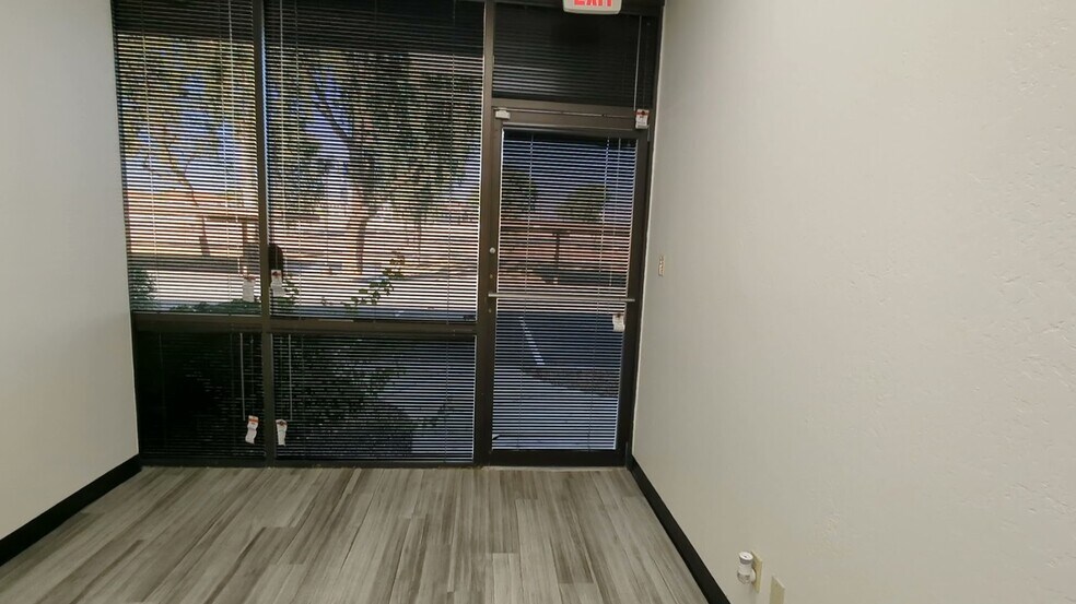 More Photos Of 637 S 48th St, Tempe Unknown For Lease