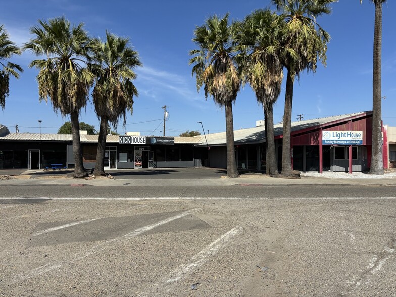 Primary Photo Of 323-327 W Canal Dr, Turlock Freestanding For Sale