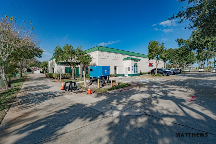 More Photos Of 1255 37th St, Vero Beach Medical For Sale