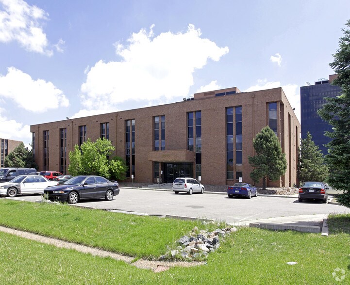 More Photos Of 3000 S Jamaica Ct, Aurora Office For Lease